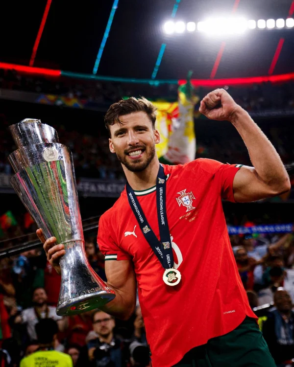 葡萄牙魯本迪亞斯(Rúben Dias)