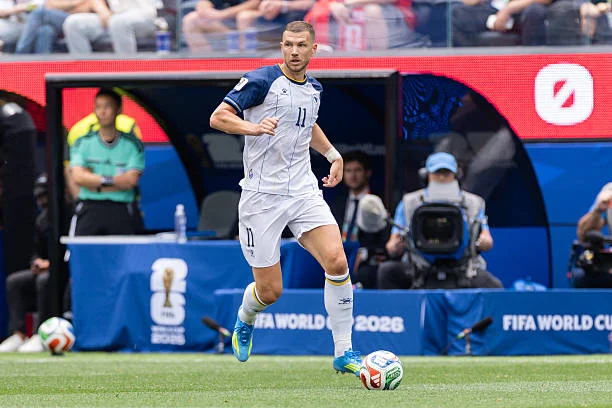 波赫隊長艾丁·哲科(Edin Dzeko)本場回歸先發