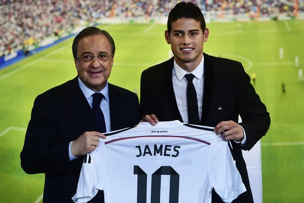 2014年7月,皇家馬德里(Real Madrid)從摩納哥簽下J羅